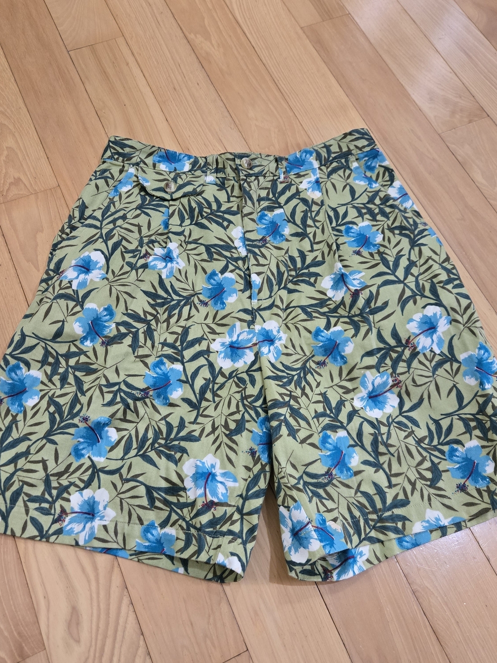 Vtg 90s Tropical Hibiscus Chino Shorts